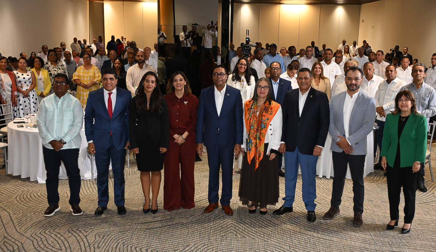 Alcaldes y autoridades buscan fortalecer la gestión de residuos sólidos en los municipios